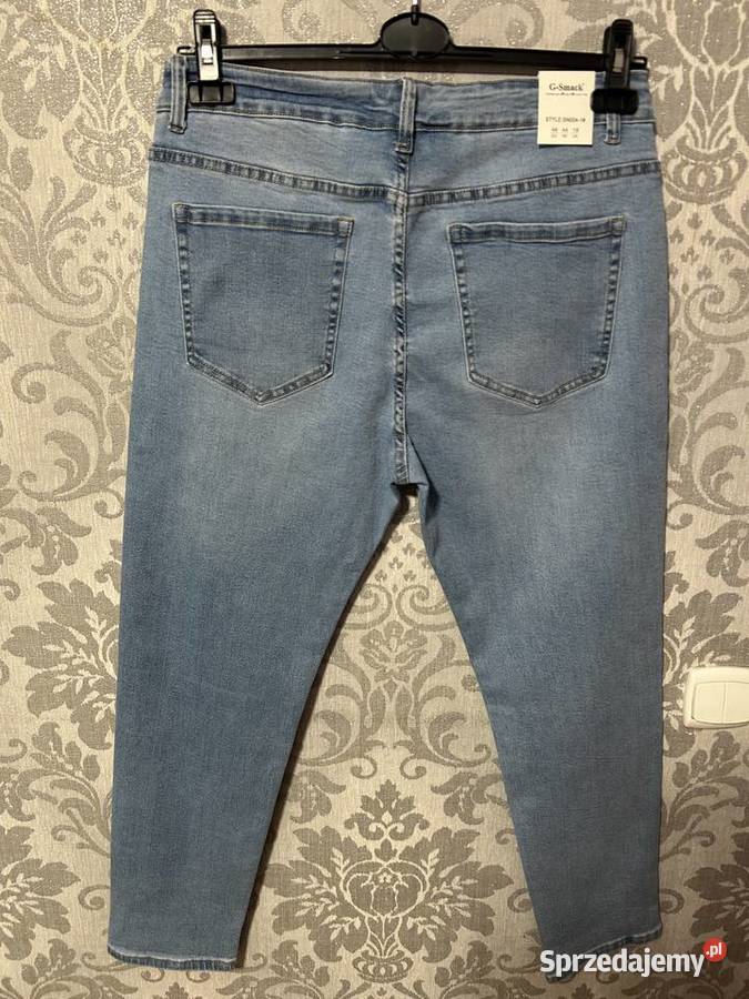 Jasnoniebieskie dżinsy Mom Fit 46 sprzedam