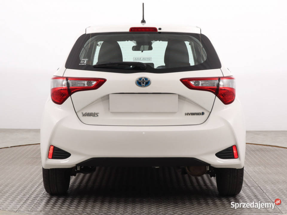 Toyota Yaris 15 Hybrid Katowice
