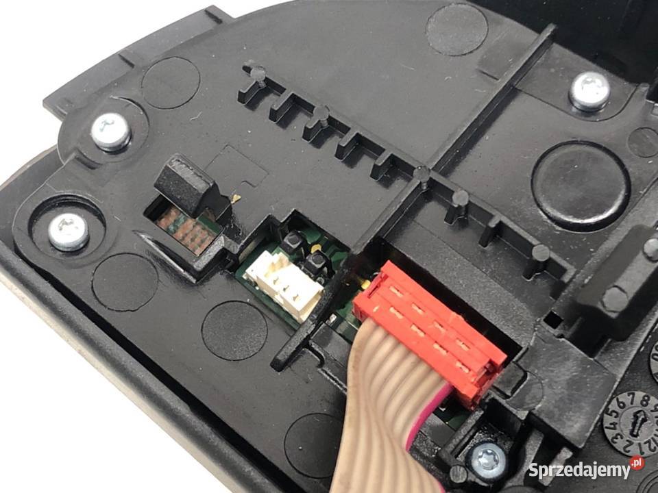 PRZEŁĄCZNIK KIEROWNICY PRAWY VW PASSAT B7 1015