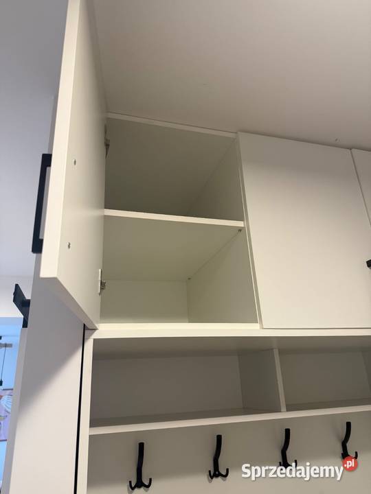 Szafa biała w stanie Poznań