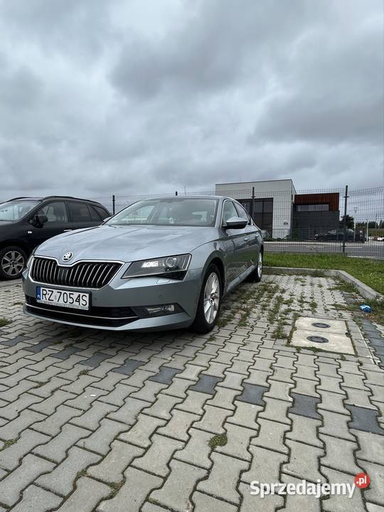 Skoda superb Sedan / Limuzyna Superb Świlcza