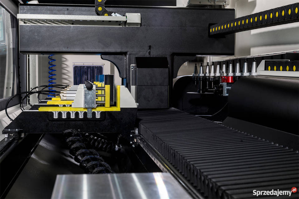 CENTRUM OBRÓBCZE STEROWANE CNC osie 3 1