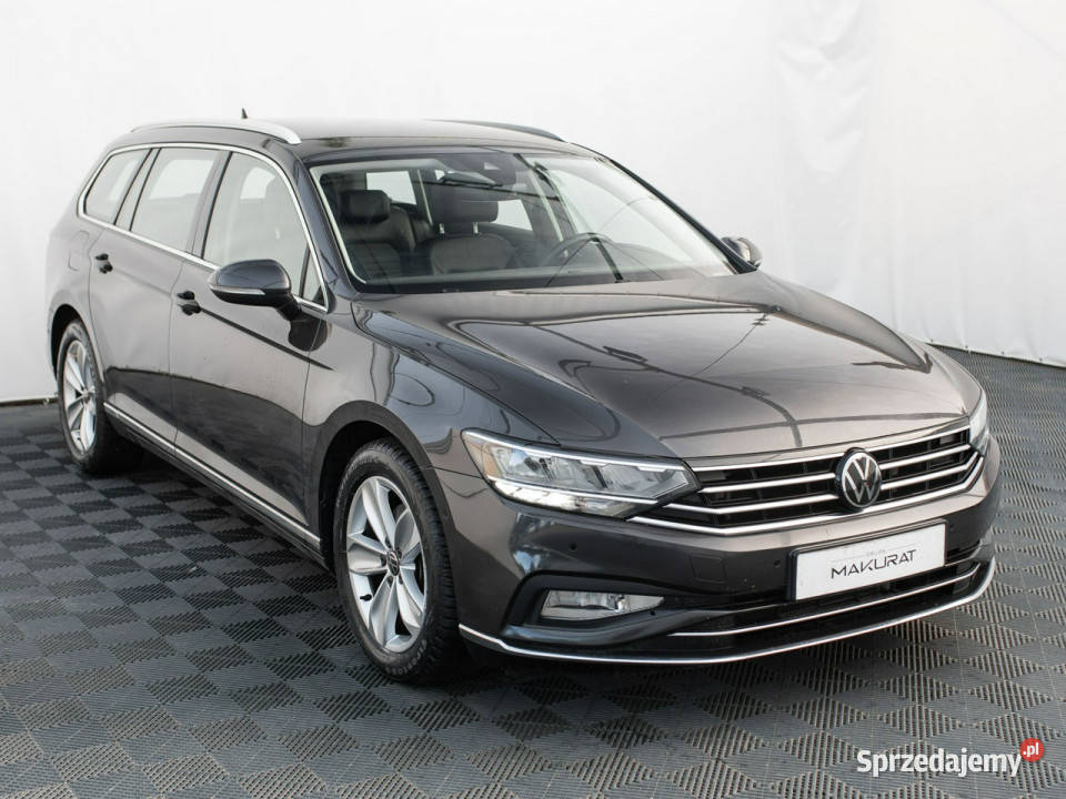 Volkswagen Passat WD4254T15 TSI Elegance DSG Pępowo