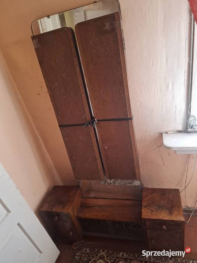 Toaletka drewniana PRL Ostrowiec Świętokrzyski