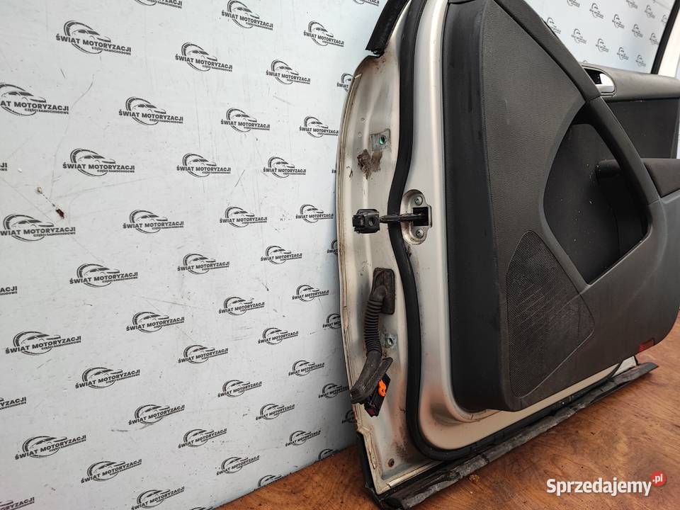 VOLKSWAGEN TIGUAN I 10r drzwi prawe przód Drzwi Kielce