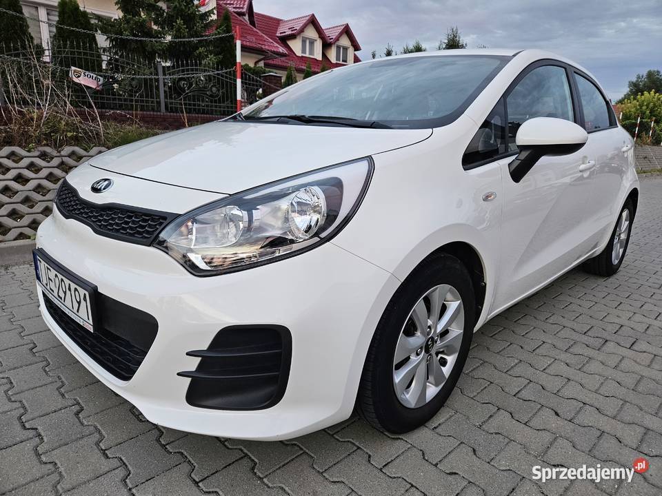 Kia Rio 2016 przebieg 51600 salon Polska I światła do jazdy dziennej podkarpackie Rzeszów