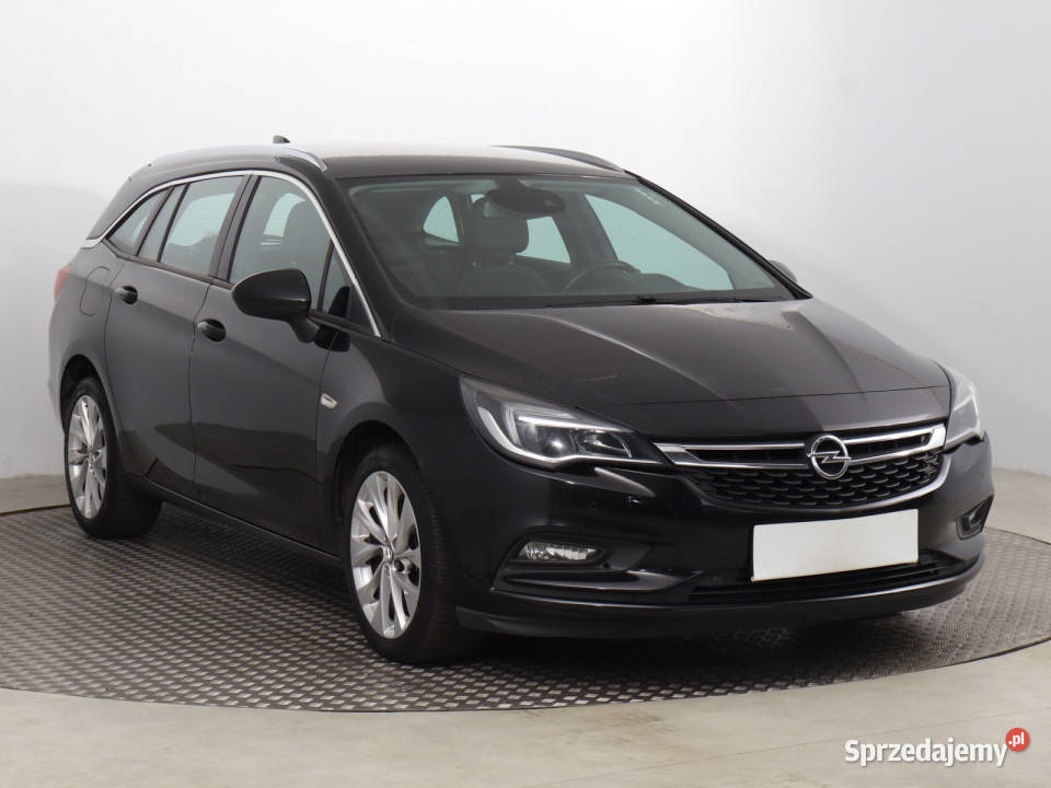 Opel Astra 14 T asystent pasa ruchu Bielany Wrocławskie