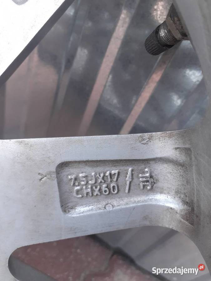 Felgi aluminiowe plus opony letnie 17cal 5108 sprzedam