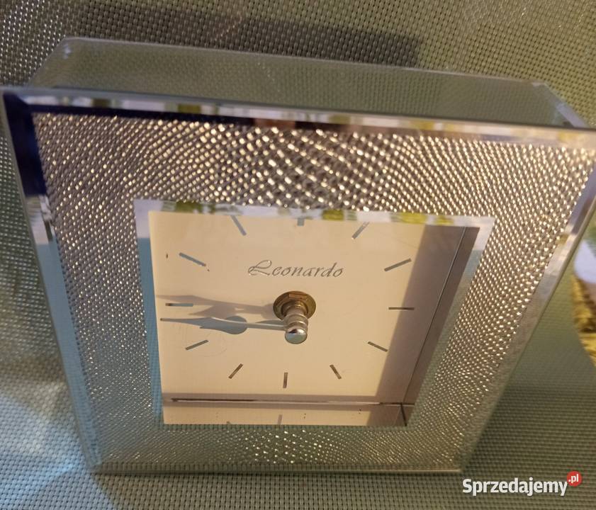 Zegar bładny firmowy LEONARDO w szklanej oprawie biały Zegary