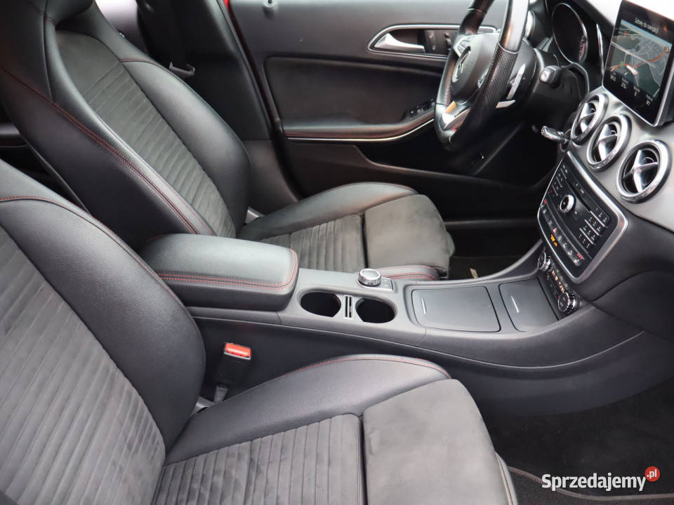 Mercedes GLA GLA 250 4MATIC Rok produkcji 2016 Katowice