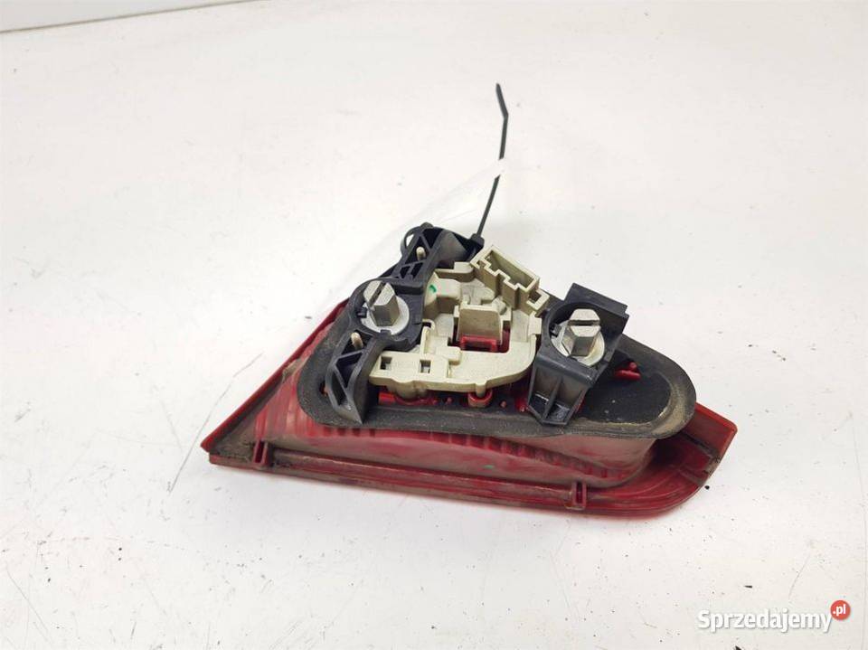 LAMPA W KLAPE LEWA 8T0945093 AUDI A5 osobowe Lipno