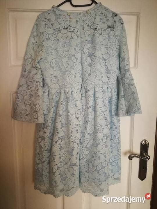 Niebieska koronkowa sukienka Zielonki