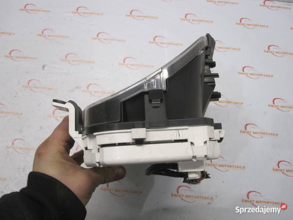MITSUBISHI L200 25 DID 07r licznik zegary ANGLIK Kielce sprzedam