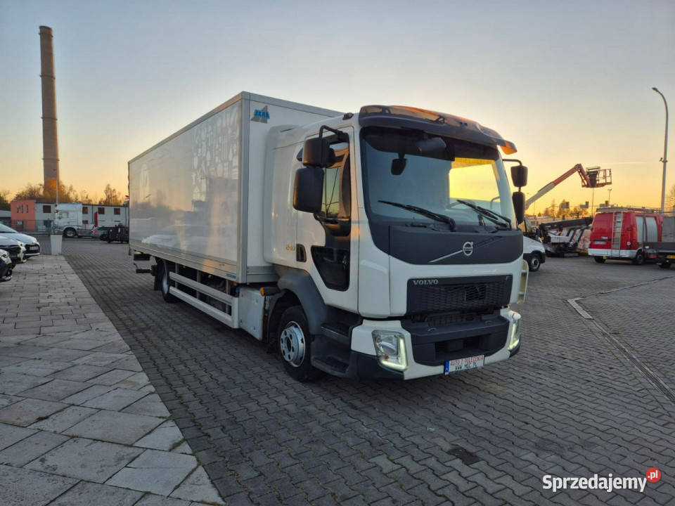 Volvo FL240 Volvo FL 240 4X2 18 EP CHŁODNIA SKAB 5132cm3 Łaziska Górne