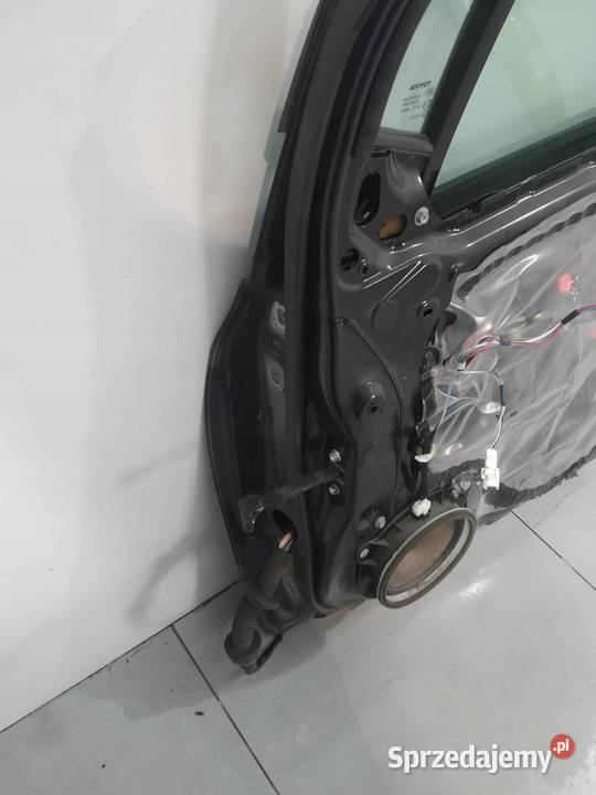 DRZWI PRAWE PRZÓD 209 Toyota Yaris II 20052011 świętokrzyskie