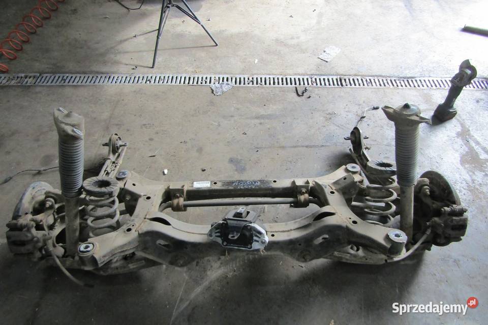 BELKA ZAWIESZENIE OŚ TYLNA 17 CRDI HYUNDAI