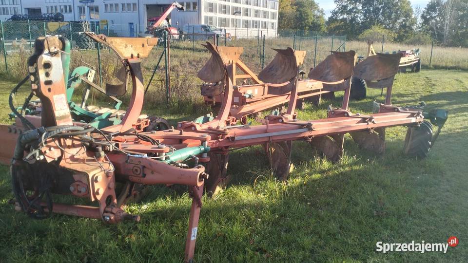 Pług obrotowy Kverneland EG 100 z Packomatem5