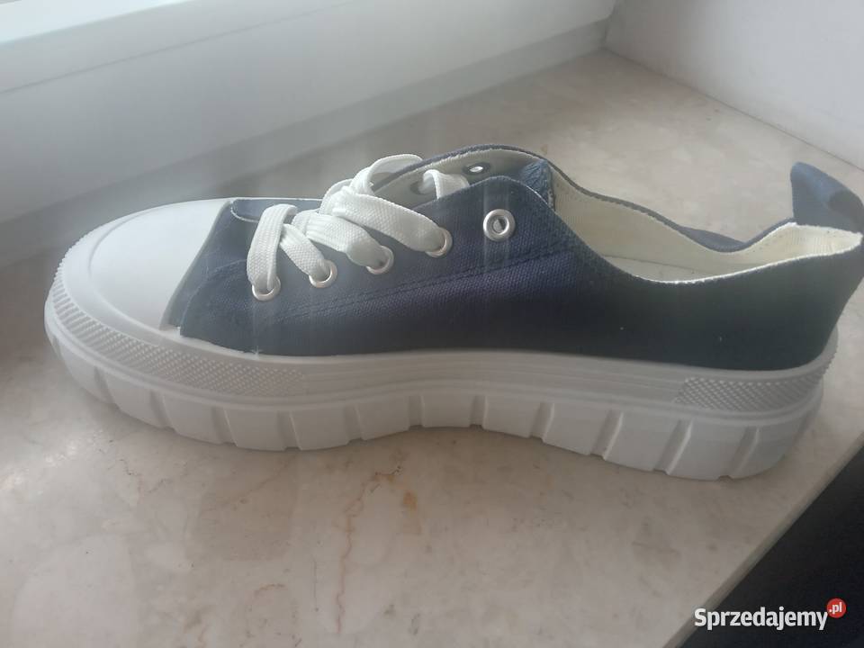 Buty nowe rozmiar 41 Półbuty Kraków
