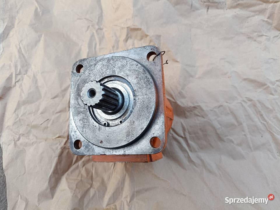 Pompy hydrauliczne z koparki Waryński podwójne śląskie Krzepice