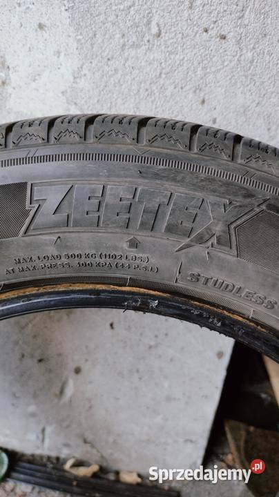 Komplet opon zimowych 175x65 r15 Nowiny sprzedam
