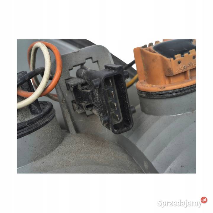 LAMPA PRAWA Saab 95 I kombi TYLNA prawy tył lubelskie Chełm