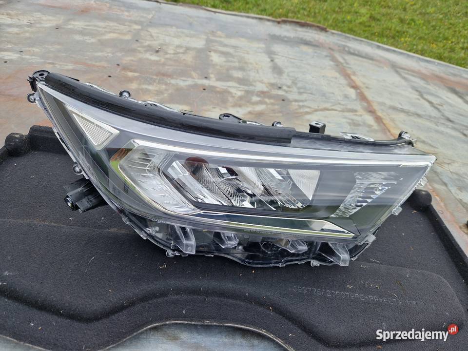 Toyota RAV4 V reflektor LED ORG EU prawe Mielec sprzedam