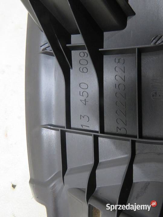 LISTWA OSŁONA PROGU PRAWA OPEL ASTRA K HB osobowe