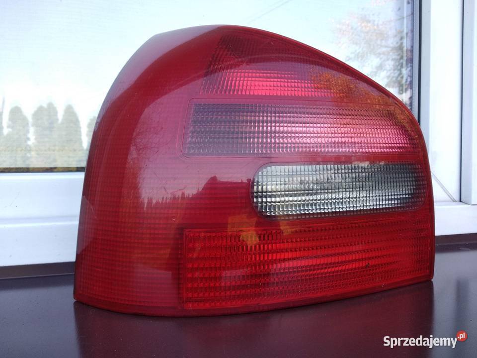 Audi A3 8L lampa tył tylna lewa wkład oprawka Sieradz