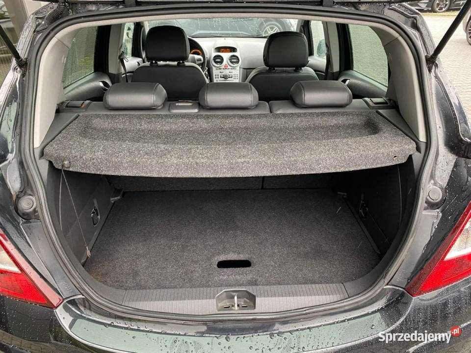 Opel Corsa podgrz kier fot półskóra klimatyzacja centralny zamek