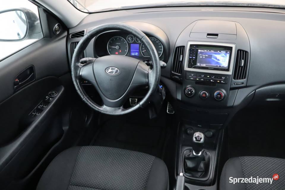 Hyundai i30 14 CVVT sprzedam