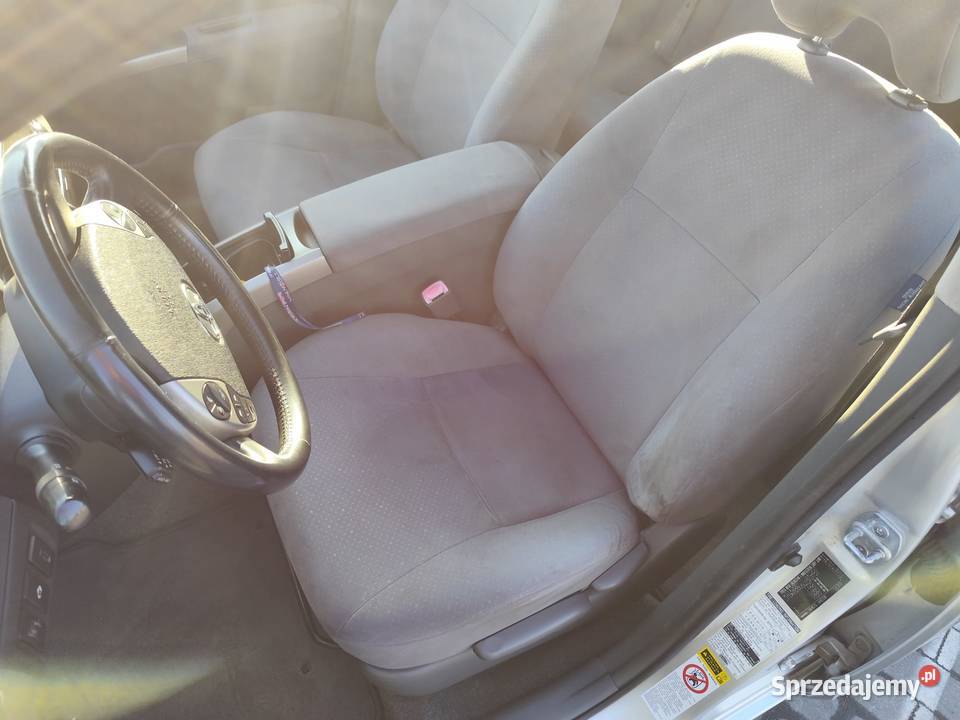 Toyota Prius salon sevis ASO Poznań 4/5 wielkopolskie