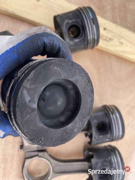 Korbowód tłok N47 177 BMW E90 E87