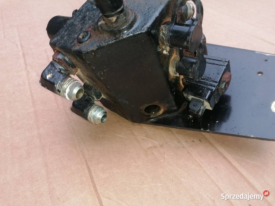 Zawór sterujący Massey Ferguson 6235 6245 6255 Skrzynia biegów małopolskie Andrychów