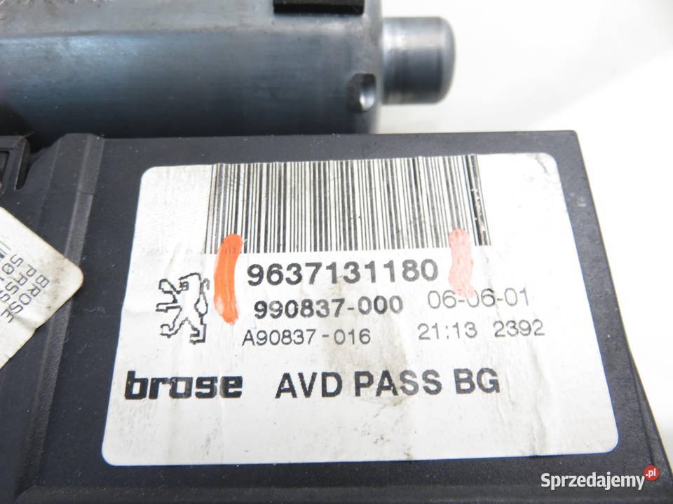 PODNOŚNIK SZYBY PRAWY 3D PEUGEOT 307 3AC