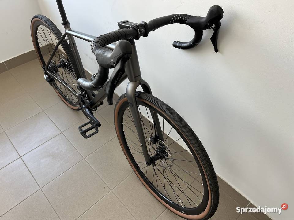 Rower gravel Unibike Geos 2025 grafitowy rozmiar