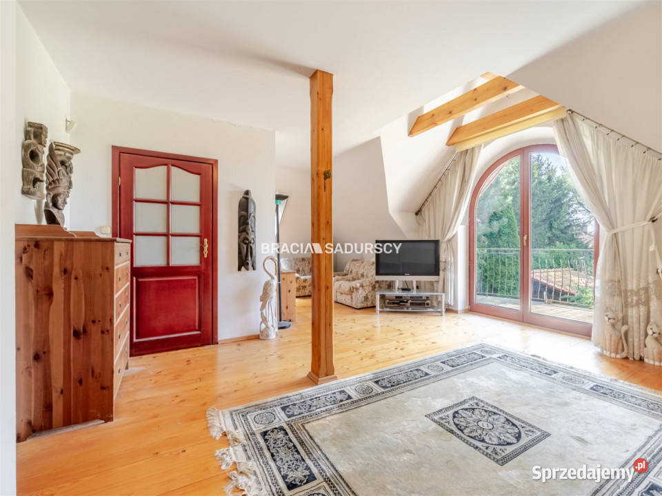 sprzedaży domu 322m2 Cholerzyn