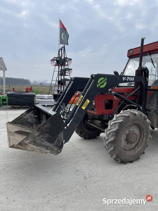 Ładowacz czołowy firmy Agrosped model V700 nieuszkodzony Lębork