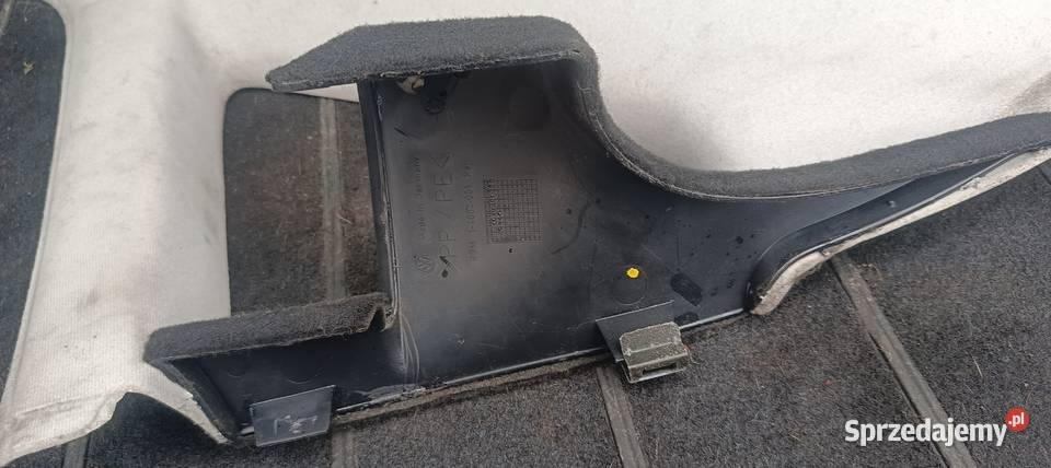 Osłona Słupka C Prawa Passat B5 Sedan p2 Myszków sprzedam