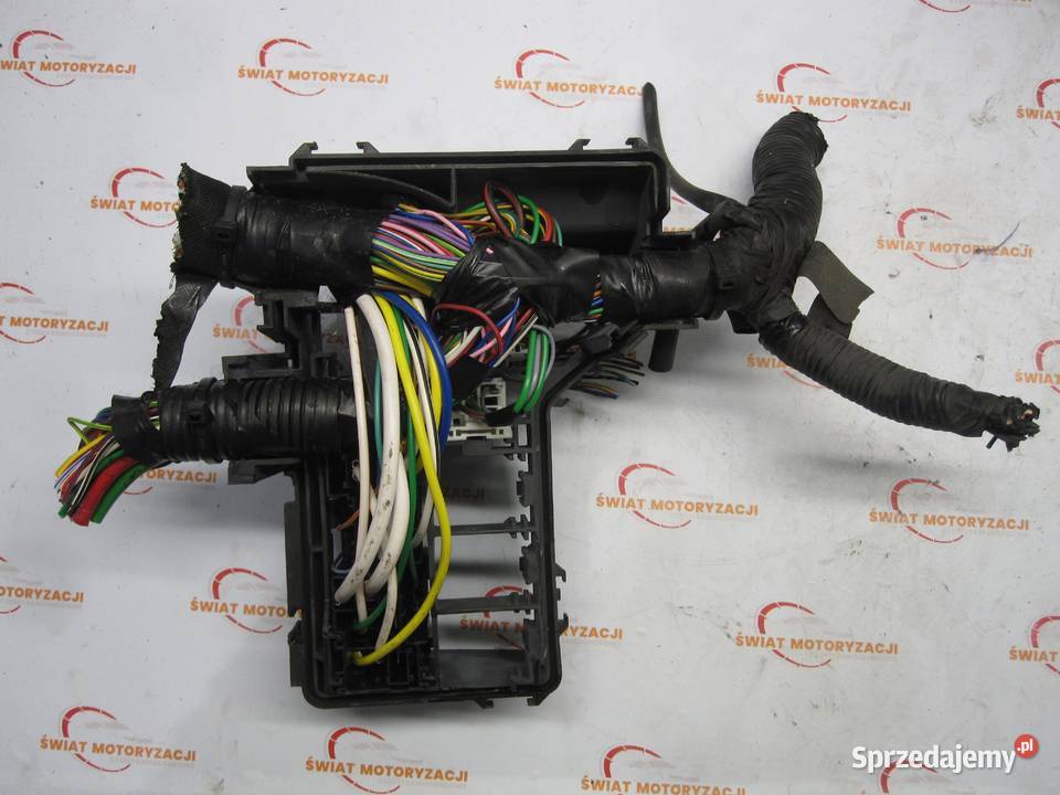 NISSAN QASHQAI I J10 07r skrzynka bezpieczników świętokrzyskie Kielce