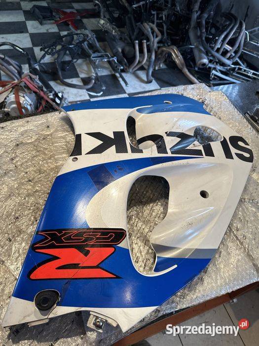 SUZUKI GSXR 600750 9699 Owiewka boczna Bok prawy Poznań sprzedam