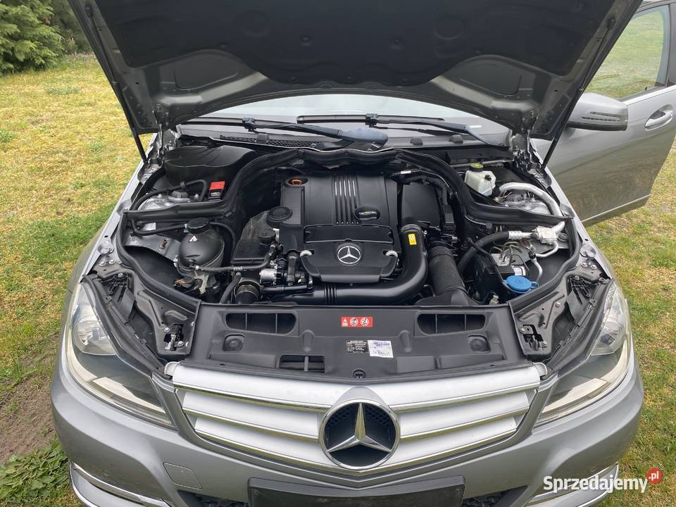 Mercedes W204 Lift C180 zadbany niski przebieg Huta Komorowska