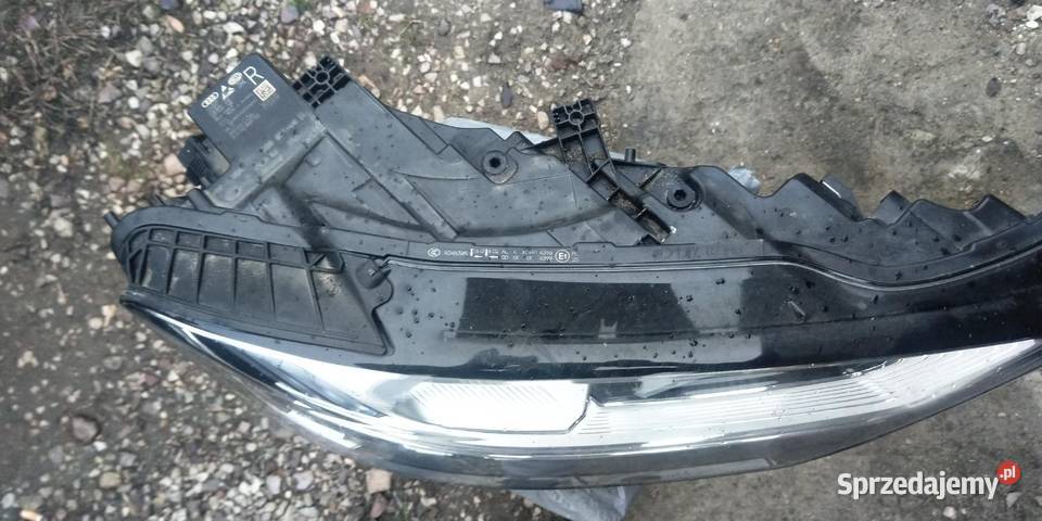 Audi Q8 lampa przód prawy