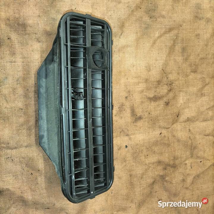 Odpowietrznik bagażnika BMW E65 E66 Poręba