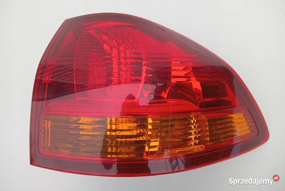 LAMPA TYŁ PRAWA MITSUBISHI PAJERO SPORT II Oświetlenie
