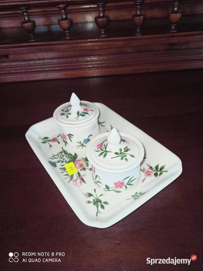 Biała porcelana przyprawnik Z chabrami i różami pomorskie Gdańsk