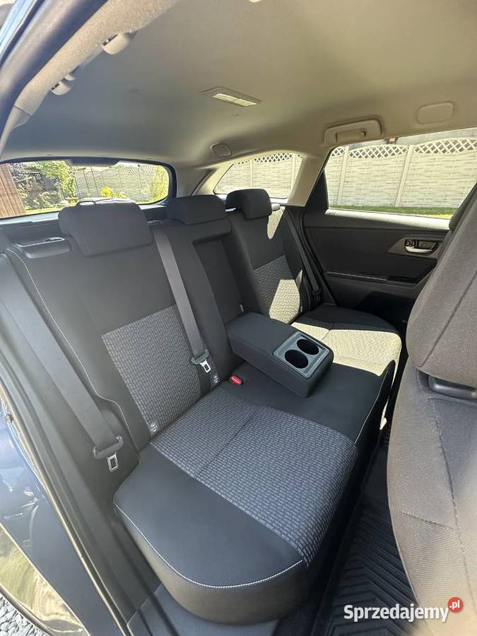 Toyota Auris 2015r 16 Benzyna
