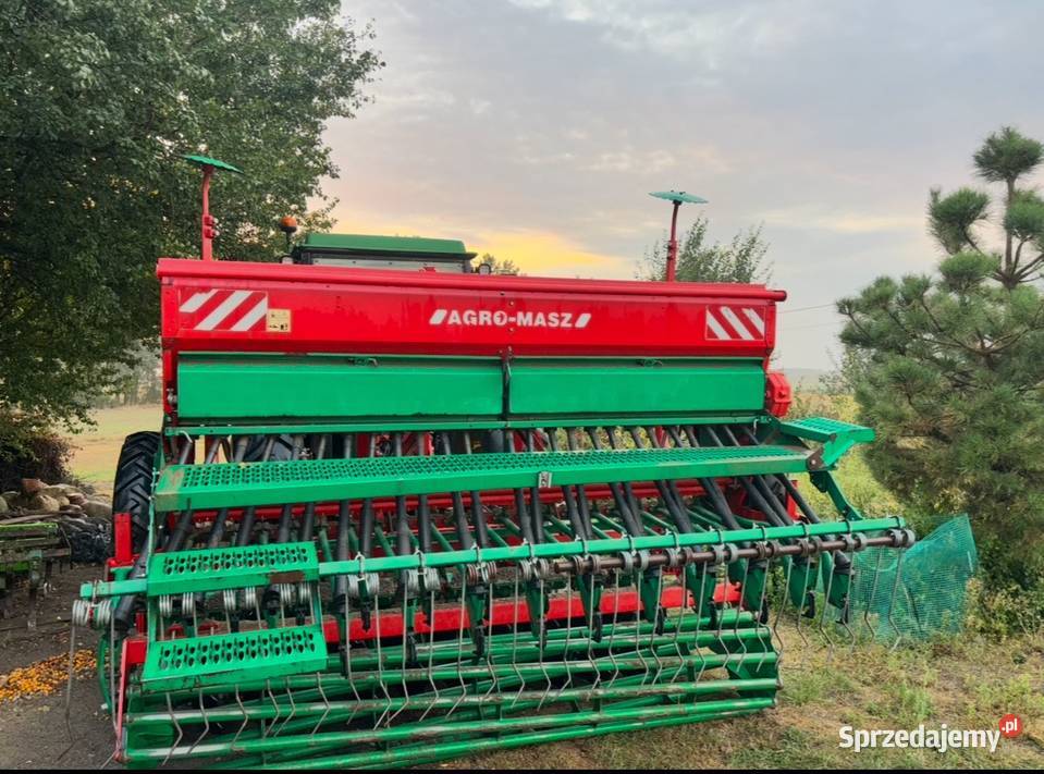 Siewnik Agromasz SR300 Siewniki i sadzarki Sienno