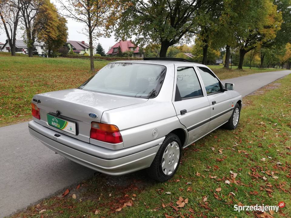 Ford Orion III Ghia 14 Aut Oldtimer 19 wspomaganie kierownicy Orion Kalwaria Zebrzydowska