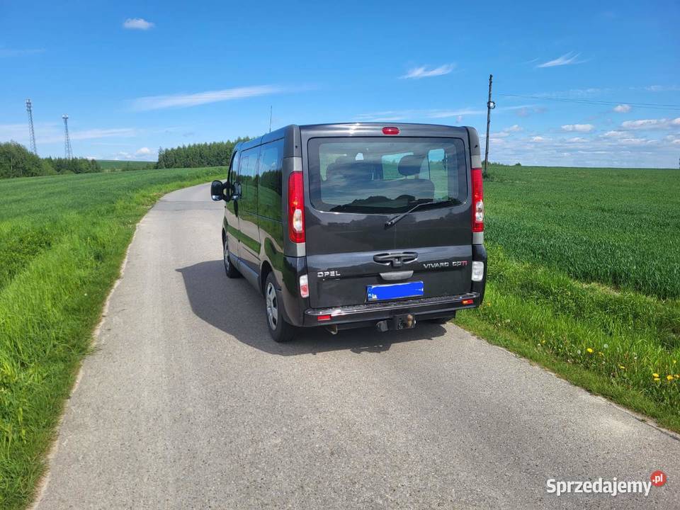 Opel vivaro tour osobowy klima nawigacja 114KM Strzyżów sprzedam