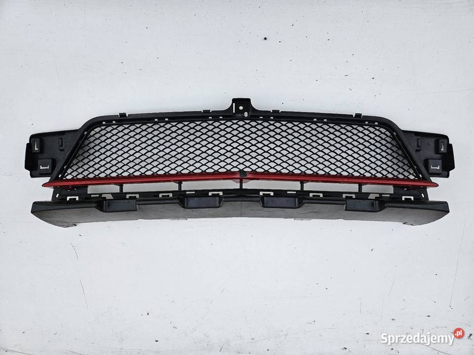 MERCEDES AKLASA W176 AMG KRATKA ŚRODKOWA Międzychód sprzedam